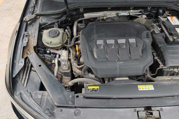 Used Volkswagen Magotan 2020 330TSI DSG Leading Model Engine Bay Right