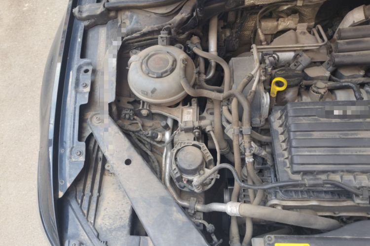 Used Volkswagen Magotan 2020 280TSI DSG Comfort Edition Engine Bay Right