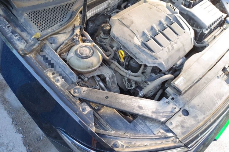 Used Volkswagen Magotan 2020 330TSI DSG Luxury Edition Engine Bay Right