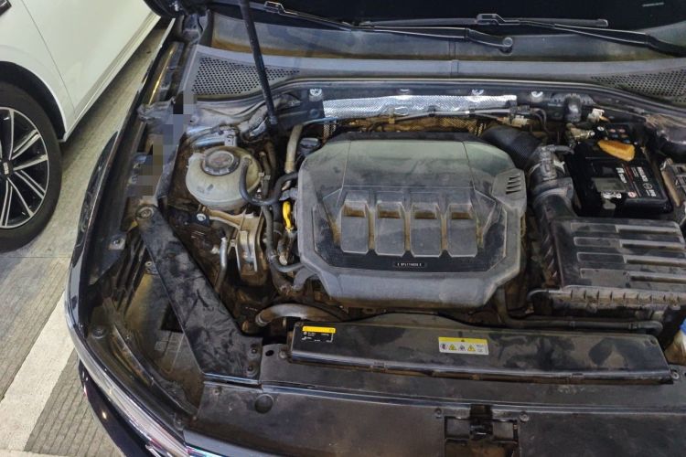 Used Volkswagen Magotan 2020 330TSI DSG Luxury Edition Engine Bay Right