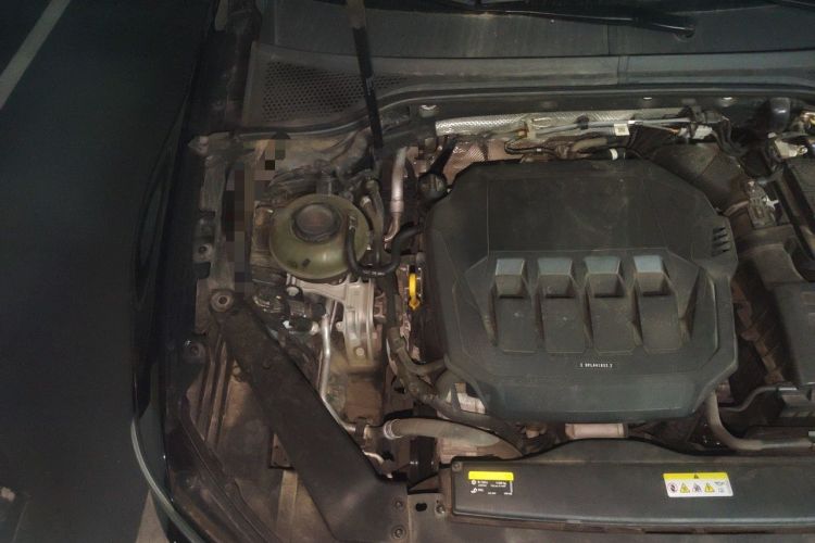 Used Volkswagen Magotan 2020 330TSI DSG Luxury Edition Engine Bay Right