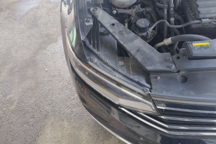 Used Volkswagen Magotan 2020 280TSI DSG Comfort Edition Engine Bay Right