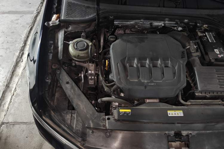 Used Volkswagen Magotan 2020 330TSI DSG Leading Model Engine Bay Right