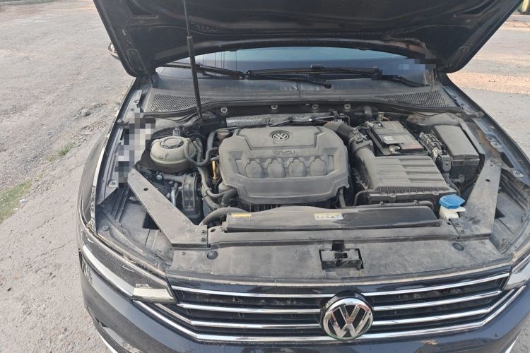 Used Volkswagen Magotan 2020 330TSI DSG Luxury Edition Engine Bay Right