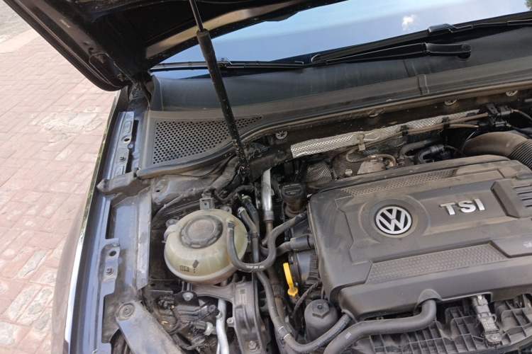 Used Volkswagen Magotan 2020 380TSI DSG Luxury Version Engine Bay Right