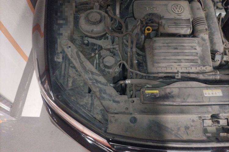 Used Volkswagen Magotan 2020 280TSI DSG Comfort Edition Engine Bay Right