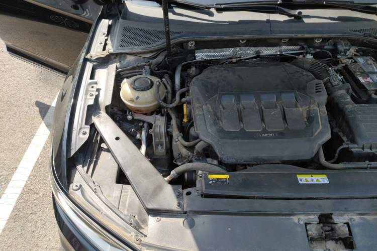 Used Volkswagen Magotan 2020 330TSI DSG Leading Model Engine Bay Right