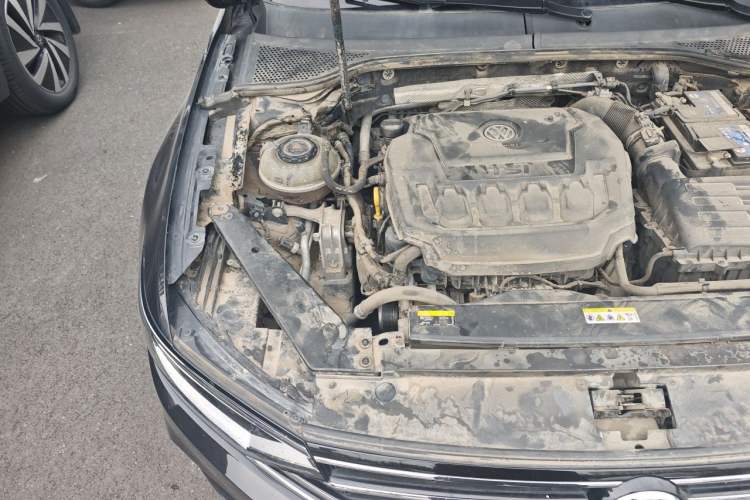 Used Volkswagen Magotan 2020 330TSI DSG Luxury Edition Engine Bay Right