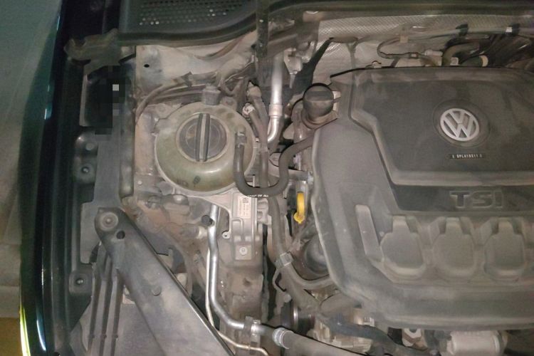 Used Volkswagen Magotan 2020 330TSI DSG Luxury Edition Engine Bay Right