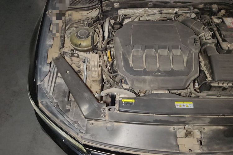 Used Volkswagen Magotan 2020 330TSI DSG Luxury Edition Engine Bay Right