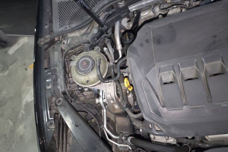 Used Volkswagen Magotan 2020 330TSI DSG Leading Model Engine Bay Right