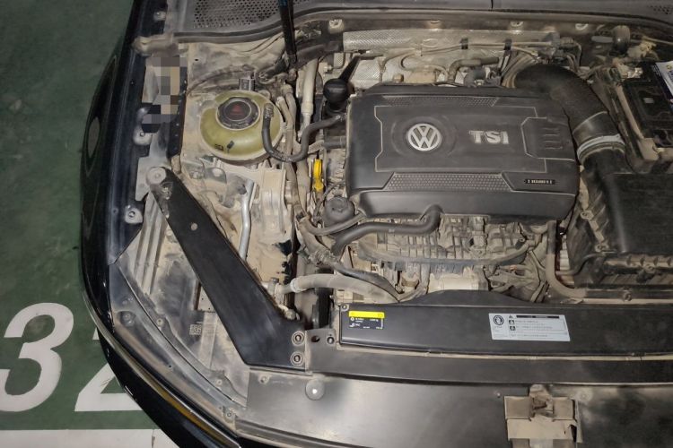 Used Volkswagen Magotan 2020 380TSI DSG Luxury Version Engine Bay Right