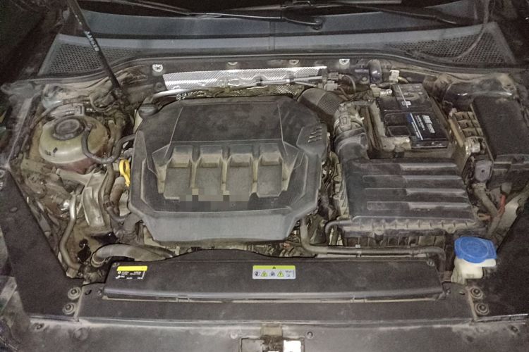 Used Volkswagen Magotan 2020 330TSI DSG Leading Model Engine Bay