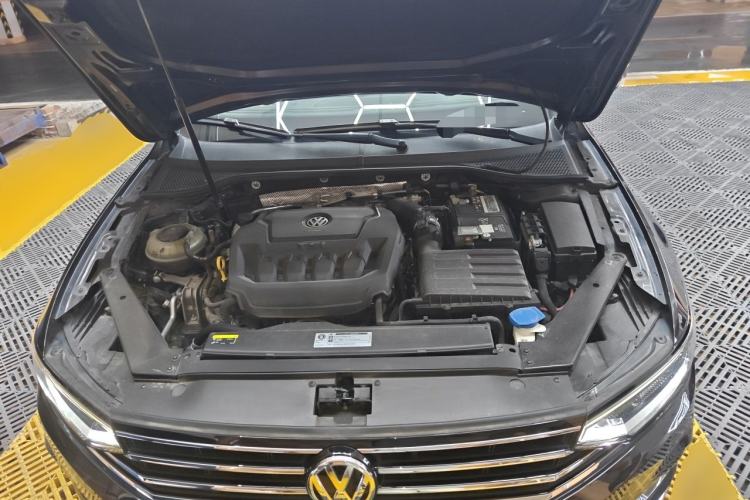 Used Volkswagen Magotan 2020 330TSI DSG Luxury Edition Engine Bay