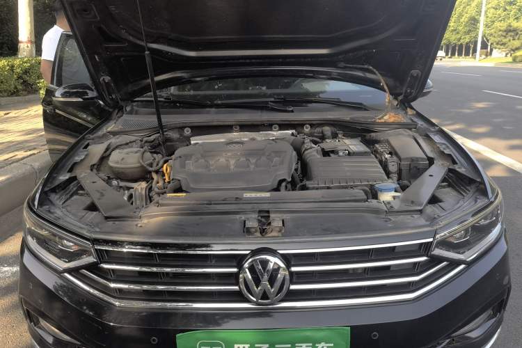 Used Volkswagen Magotan 2020 330TSI DSG Luxury Edition Engine Bay