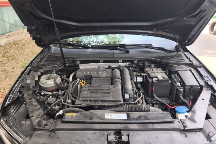 Used Volkswagen Magotan 2020 280TSI DSG Comfort Edition Engine Bay