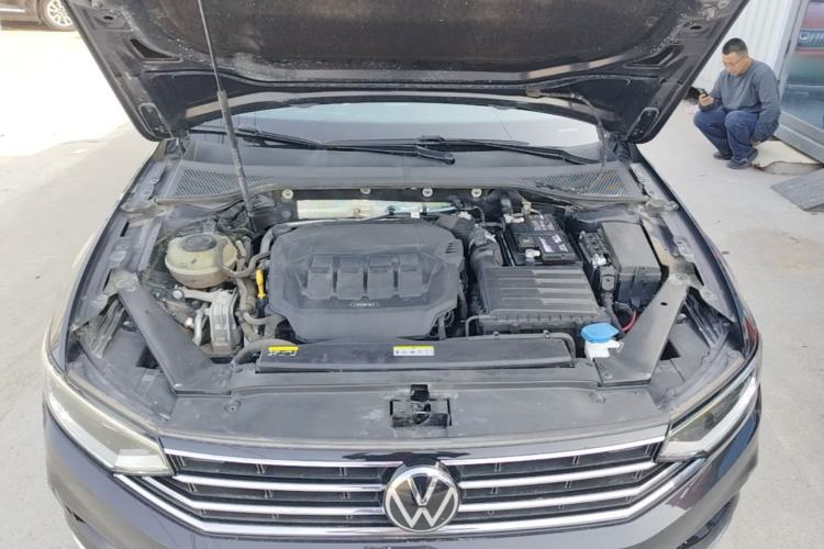 Used Volkswagen Magotan 2020 330TSI DSG Leading Model Engine Bay