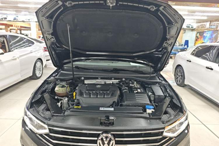 Used Volkswagen Magotan 2020 330TSI DSG Luxury Edition Engine Bay