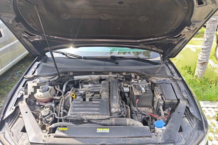 Used Volkswagen Magotan 2020 280TSI DSG Comfort Edition Engine Bay
