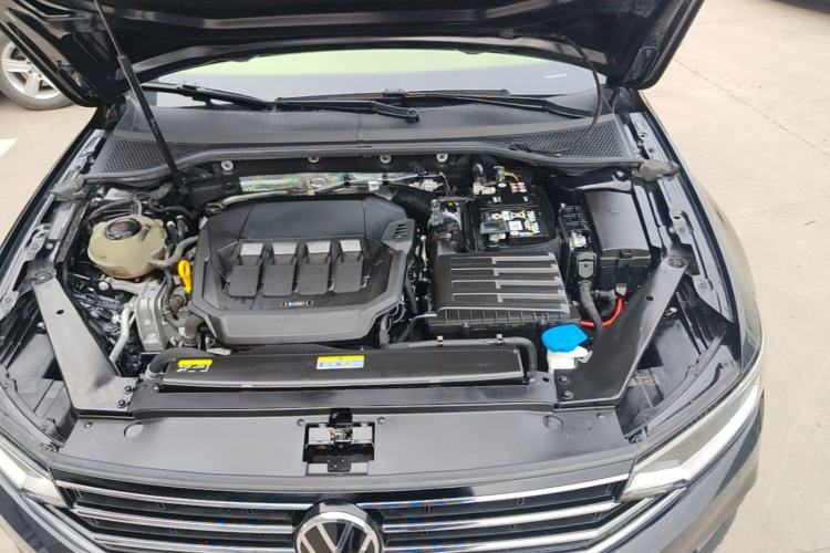 Used Volkswagen Magotan 2020 330TSI DSG Luxury Edition Engine Bay