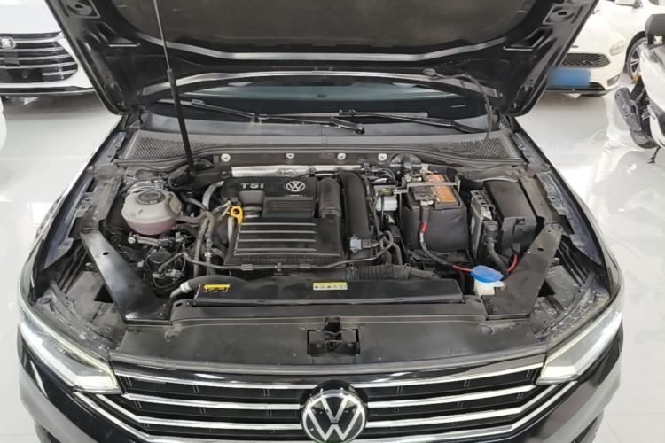 Used Volkswagen Magotan 2020 280TSI DSG Comfort Edition Engine Bay