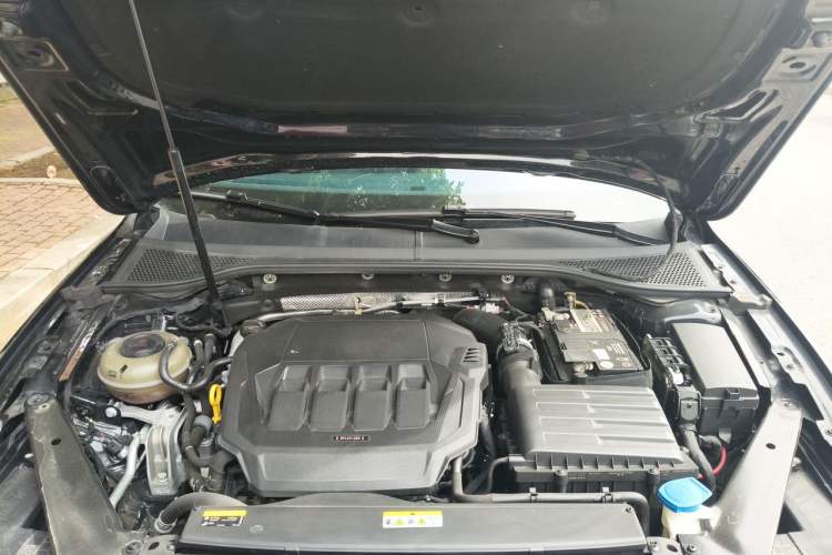 Used Volkswagen Magotan 2020 330TSI DSG Luxury Edition Engine Bay