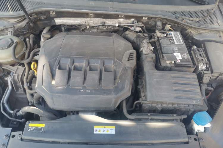 Used Volkswagen Magotan 2020 330TSI DSG Leading Model Engine Bay