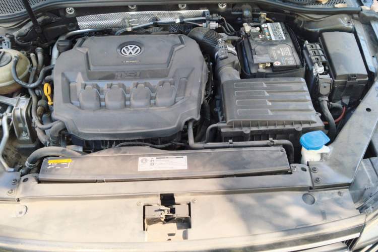 Used Volkswagen Magotan 2020 330TSI DSG Leading Model Engine Bay