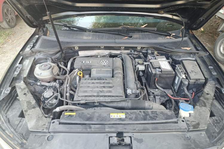 Used Volkswagen Magotan 2020 280TSI DSG Comfort Edition Engine Bay