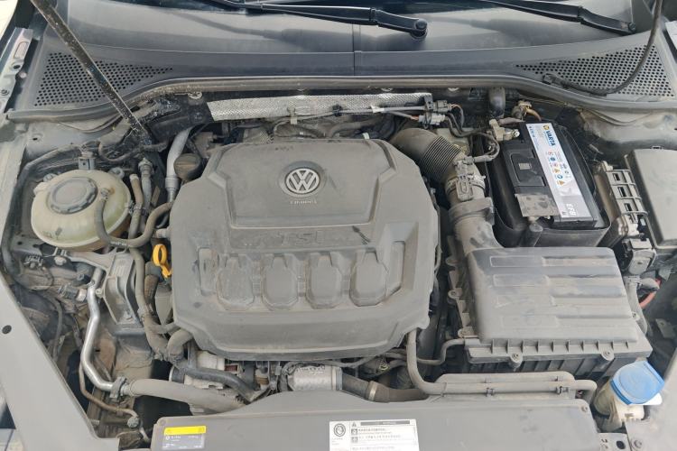 Used Volkswagen Magotan 2020 330TSI DSG Leading Model Engine Bay