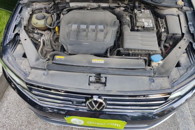 Used Volkswagen Magotan 2020 330TSI DSG Leading Model Engine Bay