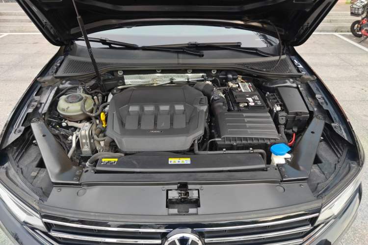 Used Volkswagen Magotan 2020 330TSI DSG Luxury Edition Engine Bay