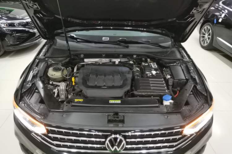 Used Volkswagen Magotan 2020 330TSI DSG Luxury Edition Engine Bay