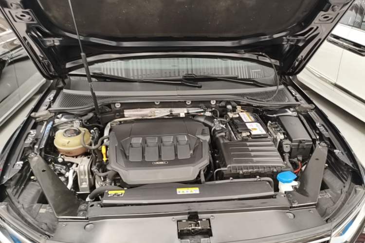 Used Volkswagen Magotan 2020 330TSI DSG Luxury Edition Engine Bay