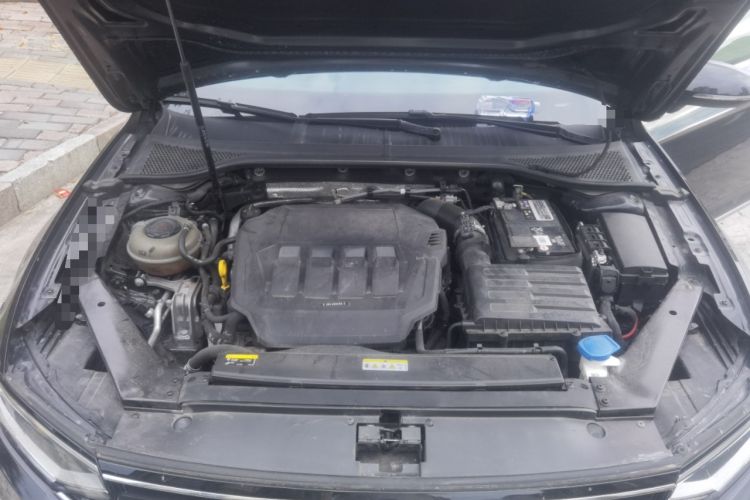 Used Volkswagen Magotan 2020 330TSI DSG Leading Model Engine Bay