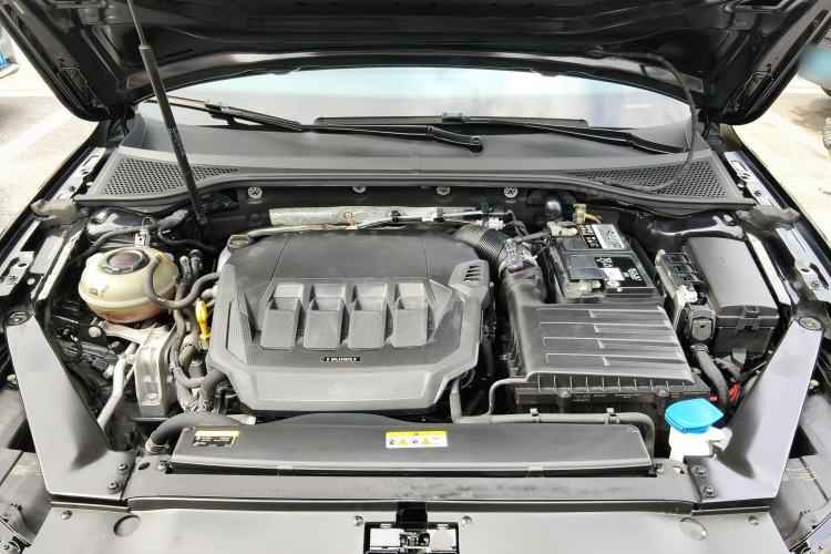 Used Volkswagen Magotan 2020 330TSI DSG Leading Model Engine Bay