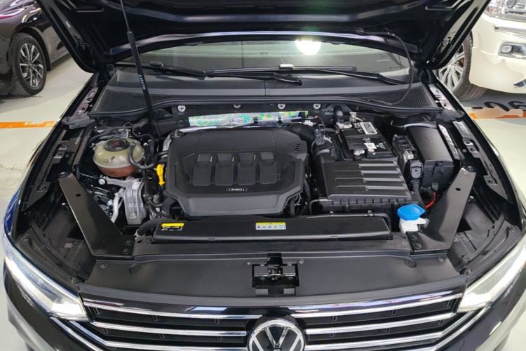 Used Volkswagen Magotan 2020 330TSI DSG Luxury Edition Engine Bay