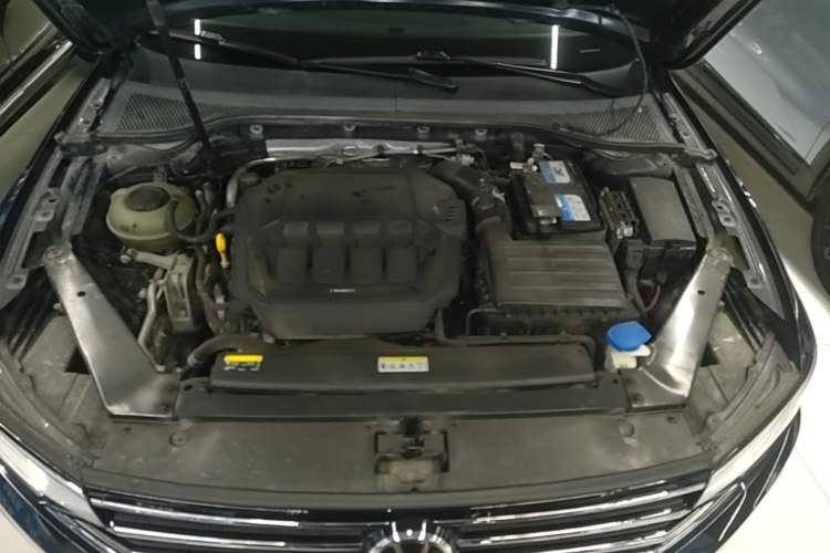 Used Volkswagen Magotan 2020 330TSI DSG Luxury Edition Engine Bay