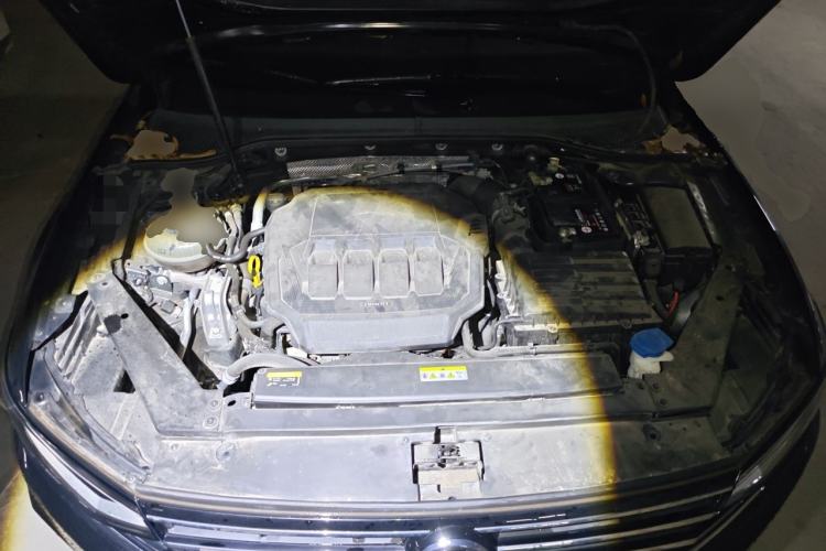Used Volkswagen Magotan 2020 330TSI DSG Leading Model Engine Bay