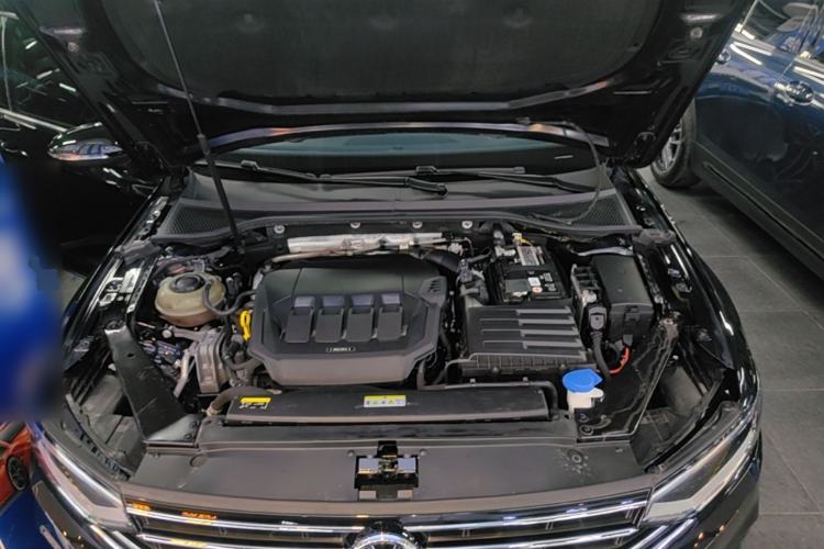 Used Volkswagen Magotan 2020 330TSI DSG Leading Model Engine Bay