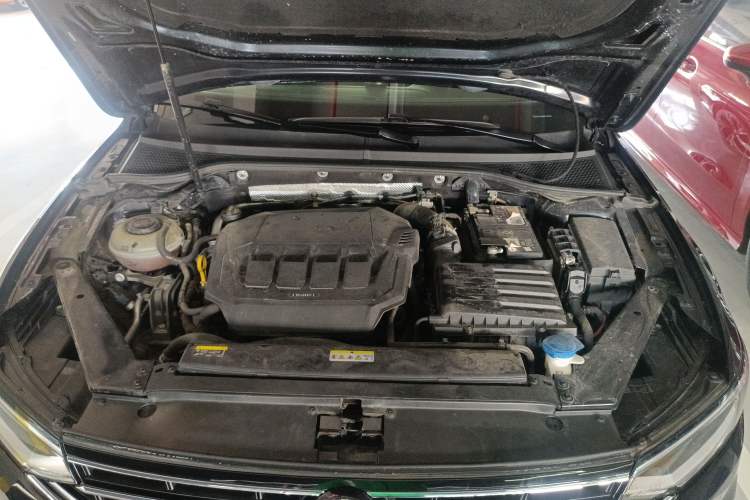 Used Volkswagen Magotan 2020 330TSI DSG Luxury Edition Engine Bay