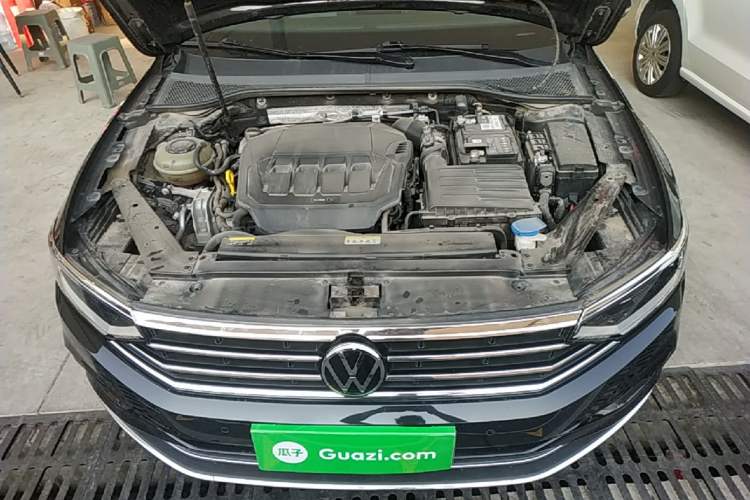 Used Volkswagen Magotan 2020 330TSI DSG Leading Model Engine Bay