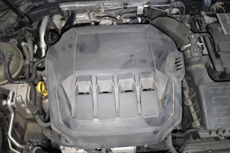 Used Volkswagen Magotan 2020 330TSI DSG Leading Model Engine Bay