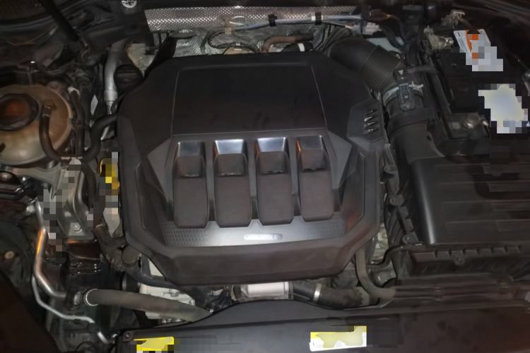Used Volkswagen Magotan 2020 330TSI DSG Leading Model Engine Bay