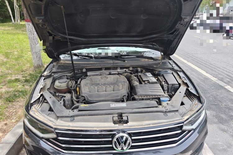 Used Volkswagen Magotan 2020 330TSI DSG Leading Model Engine Bay