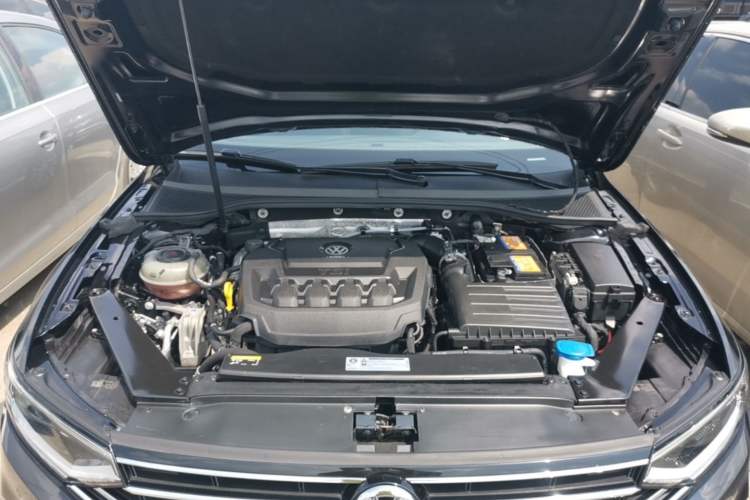 Used Volkswagen Magotan 2020 330TSI DSG Luxury Edition Engine Bay