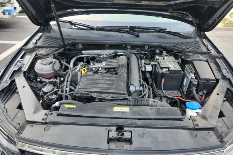 Used Volkswagen Magotan 2020 280TSI DSG Comfort Edition Engine Bay
