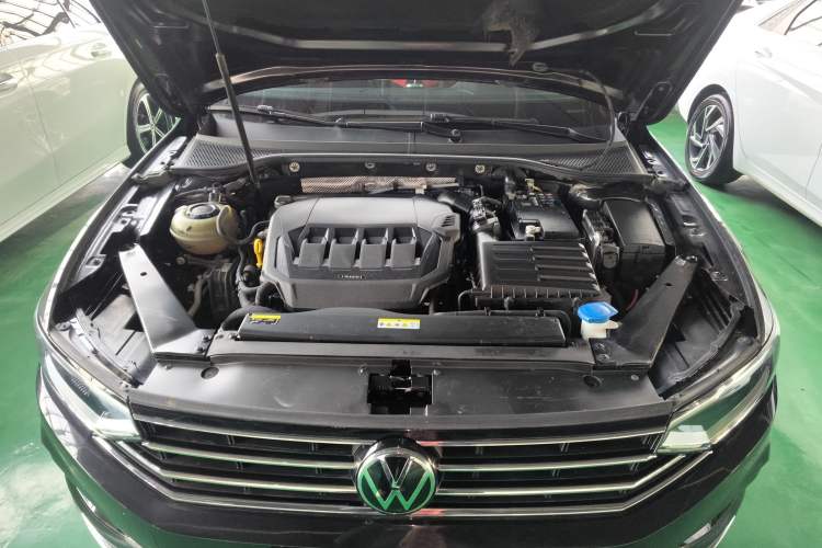 Used Volkswagen Magotan 2020 330TSI DSG Luxury Edition Engine Bay