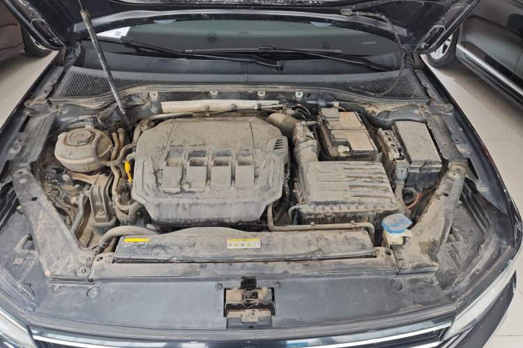 Used Volkswagen Magotan 2020 330TSI DSG Leading Model Engine Bay