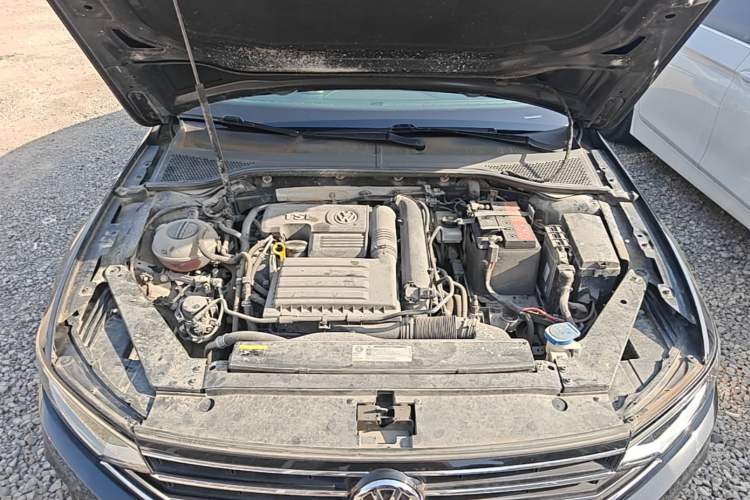 Used Volkswagen Magotan 2020 280TSI DSG Leading Edition Engine Bay